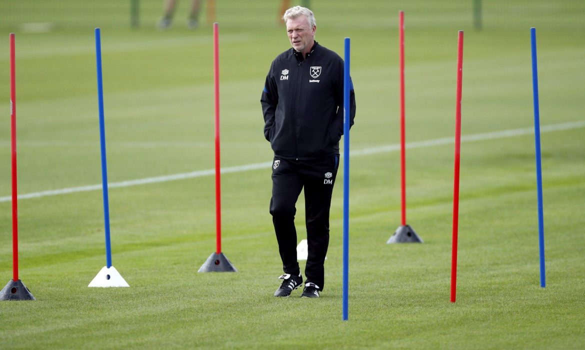 Moyes drops Cresswell update before Arsenal